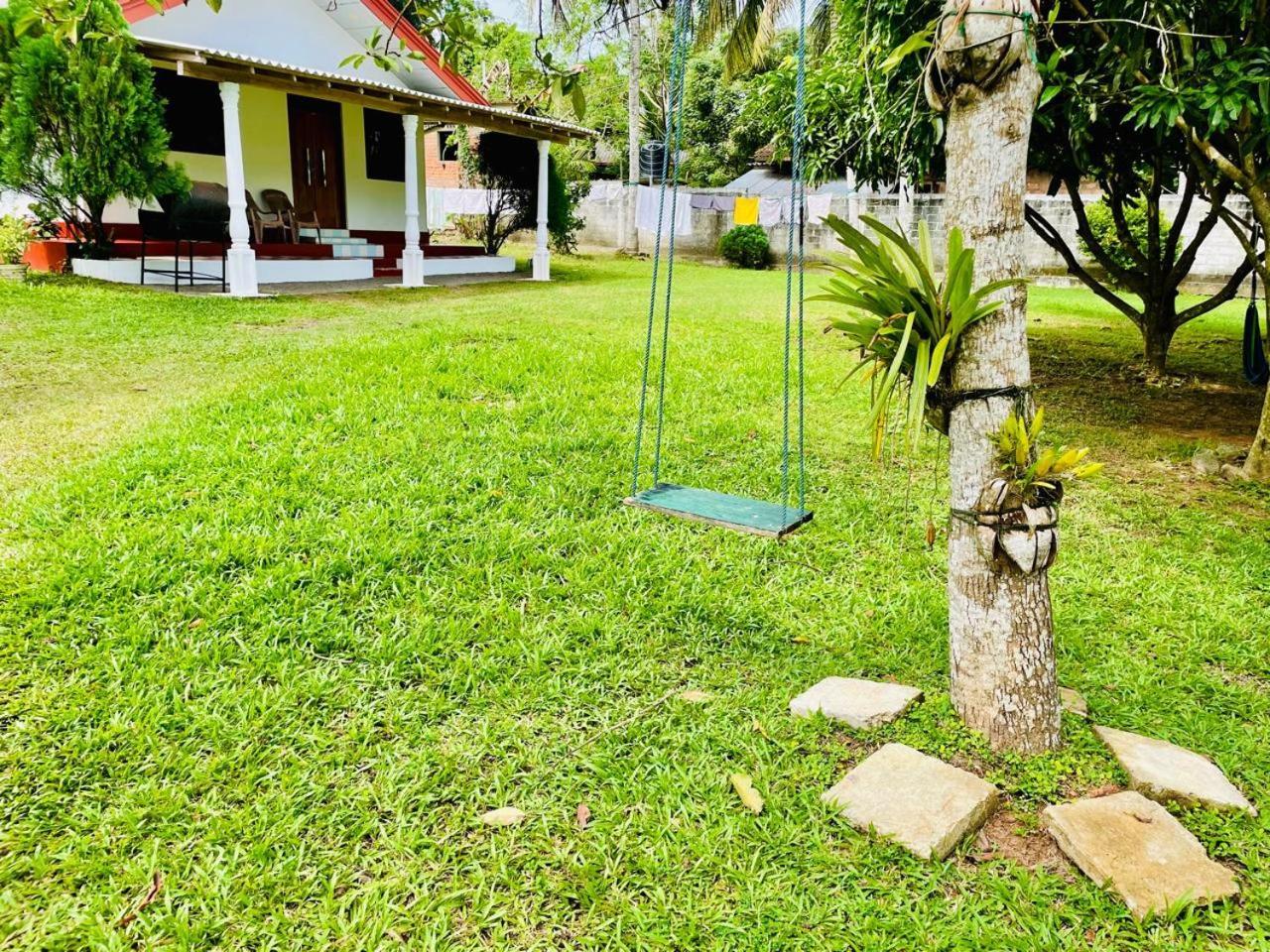 Secret Garden Mirissa Villa Exterior photo